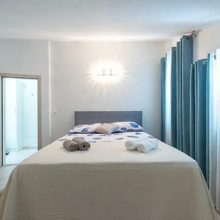 Bella Vista Apartment *